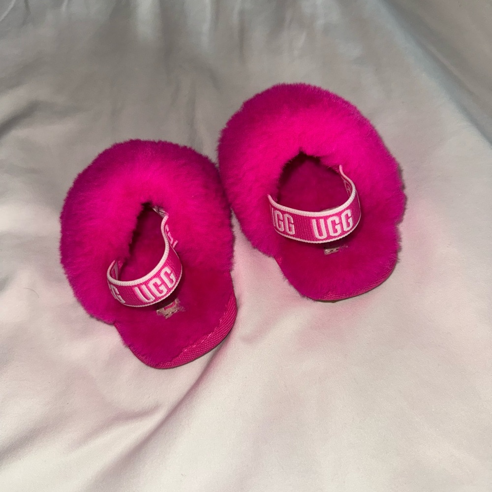 UGG Fuchsia Fluffy Slides